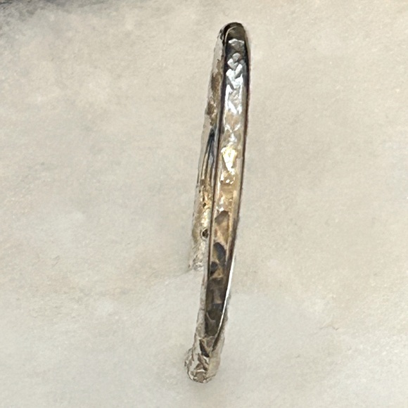 925 SILVER ENGRAVED SINGLE HOOP EARRING - Picture 8 of 11